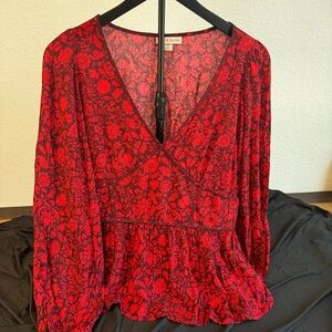 NWOT Knox Rose Floral Blouse
